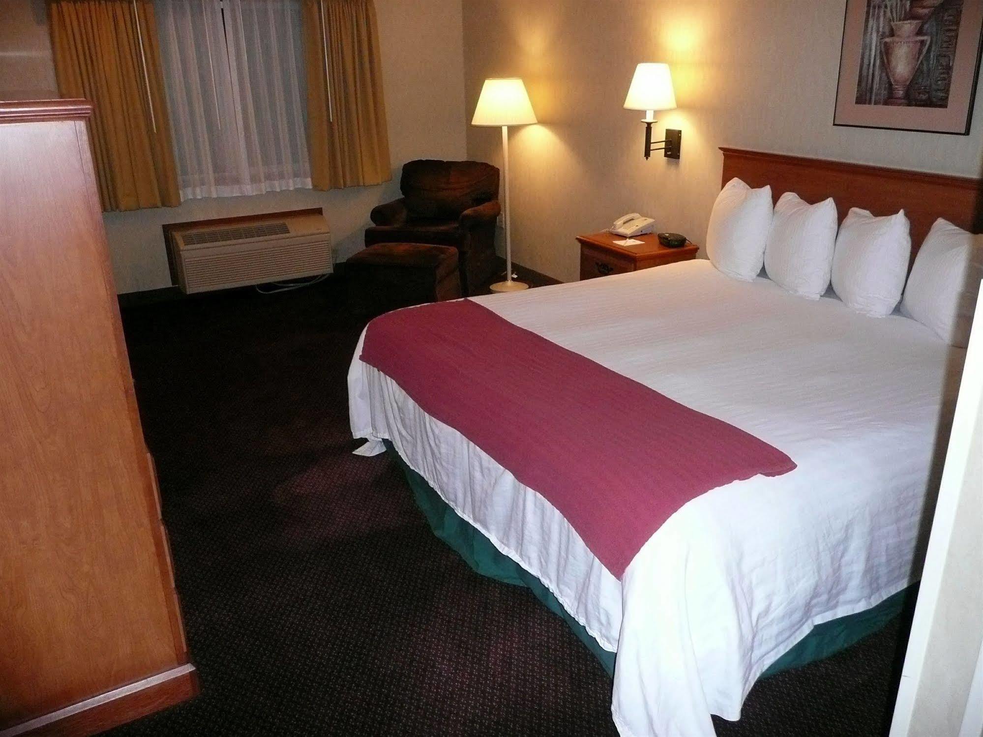 The Ashley Inn Of Tillamook Room photo